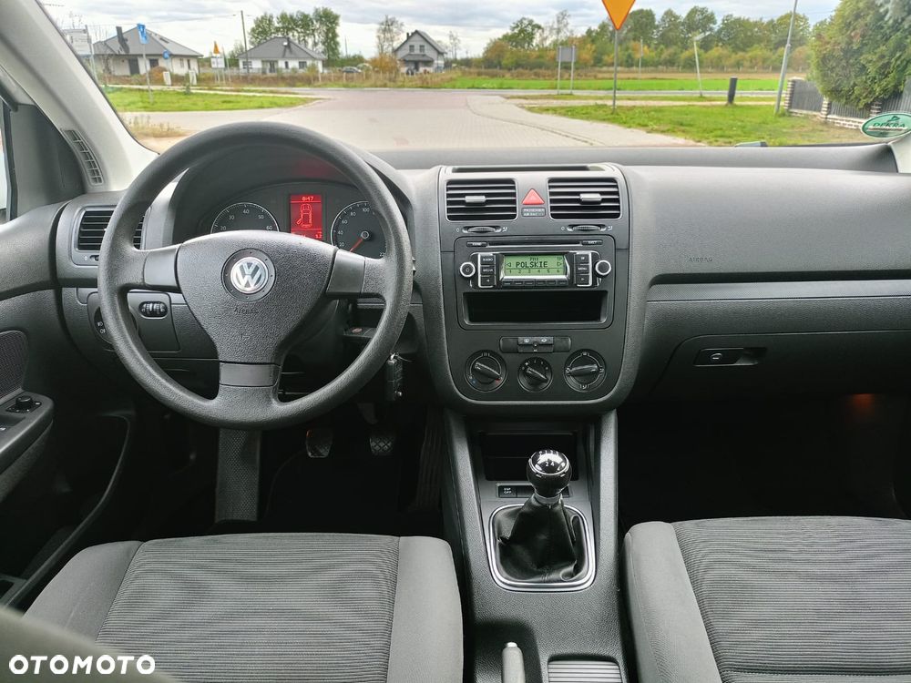 Volkswagen Golf - 10