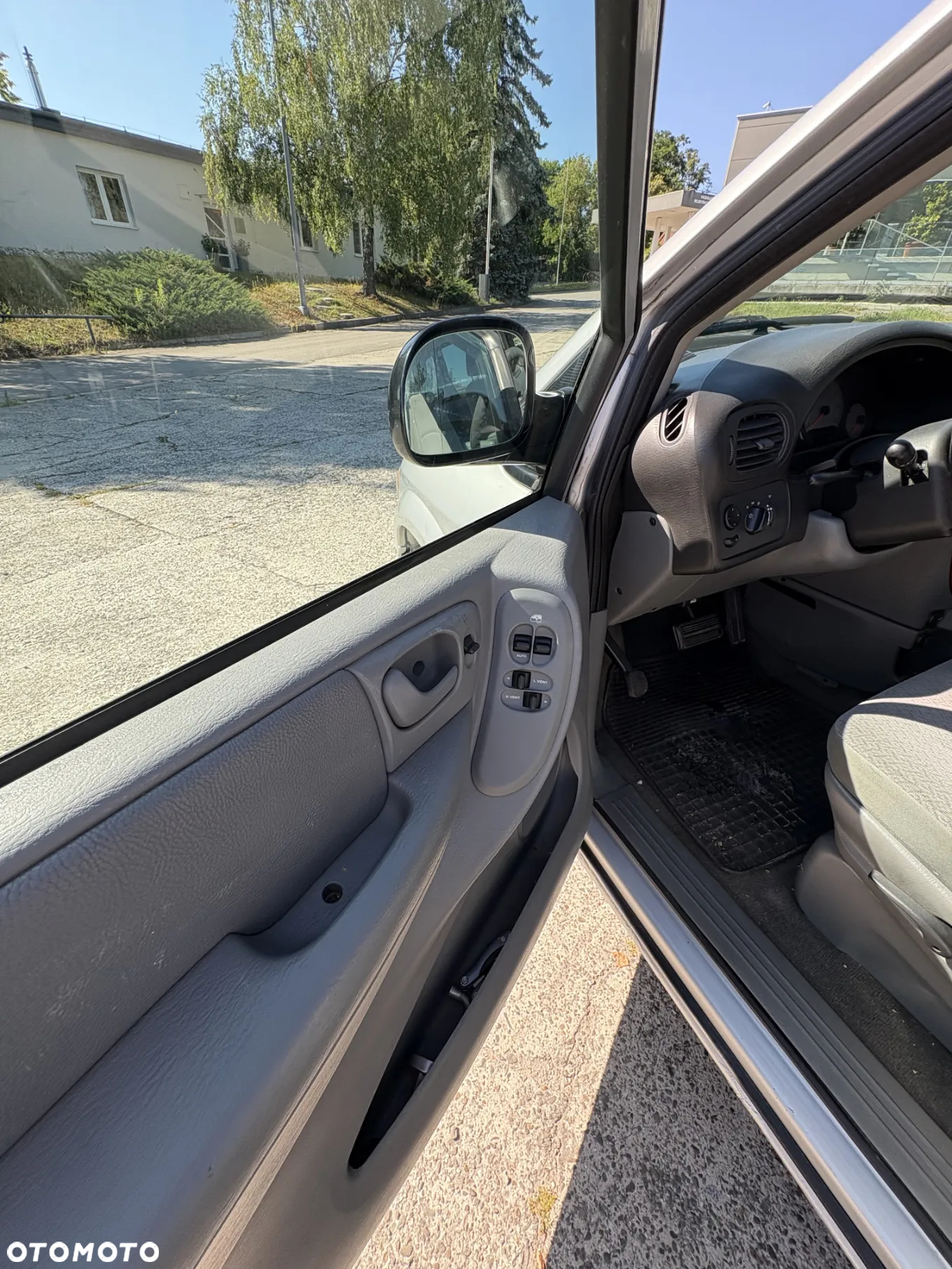 Chrysler Town & Country 3.3 - 7