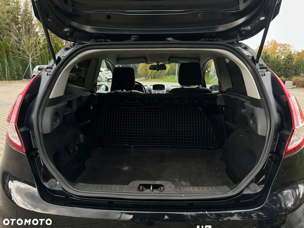 Ford FIESTA VAN - 11