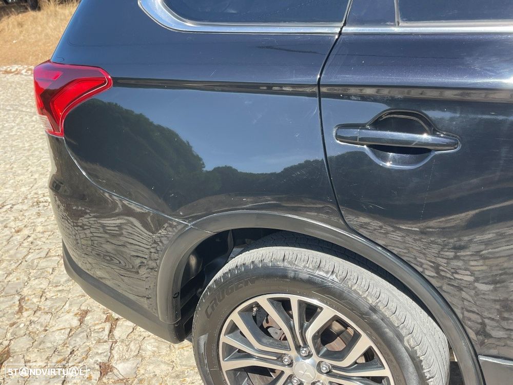 Mitsubishi Outlander 2.2 DI-D Instyle Navi - 18