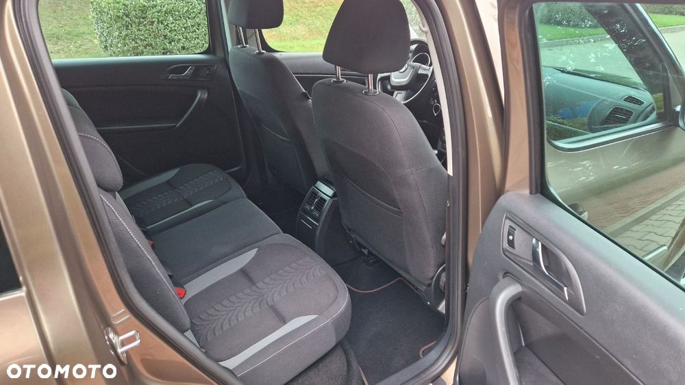 Skoda Yeti 1.4 TSI Experience PLUS EDITION - 16