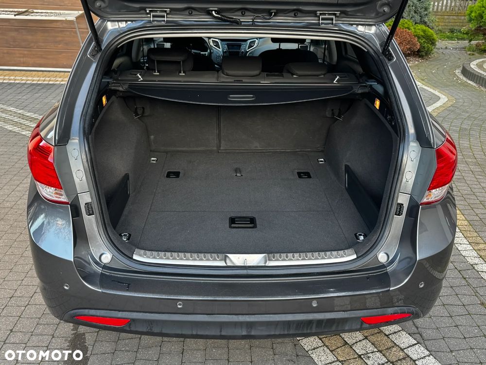 Hyundai i40 1.7 CRDi Comfort + - 17