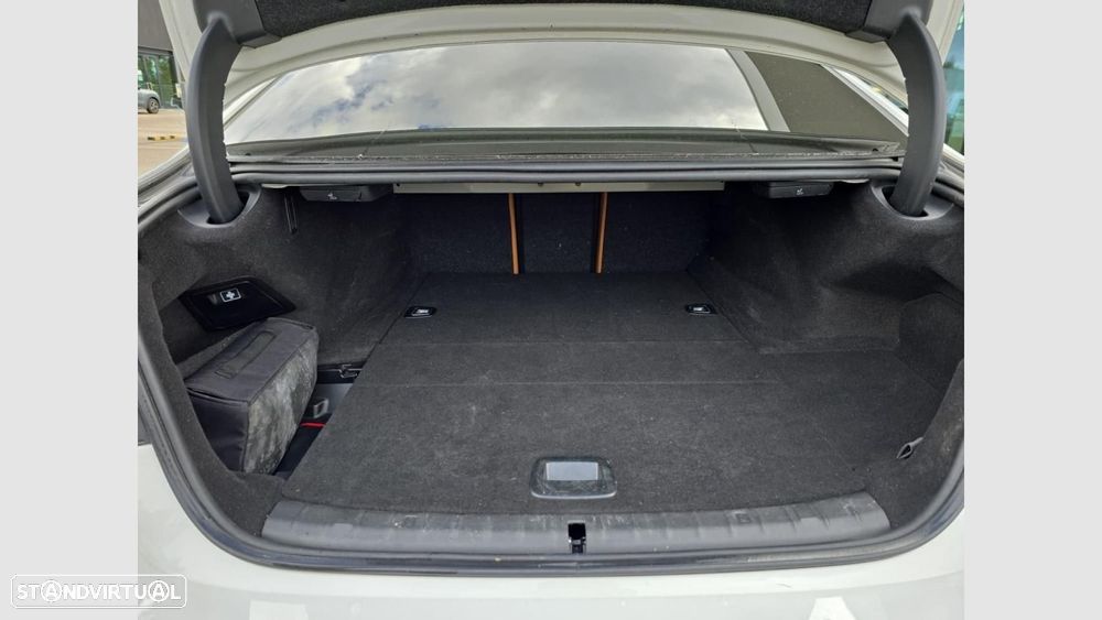 BMW 530 e Pack M - 16