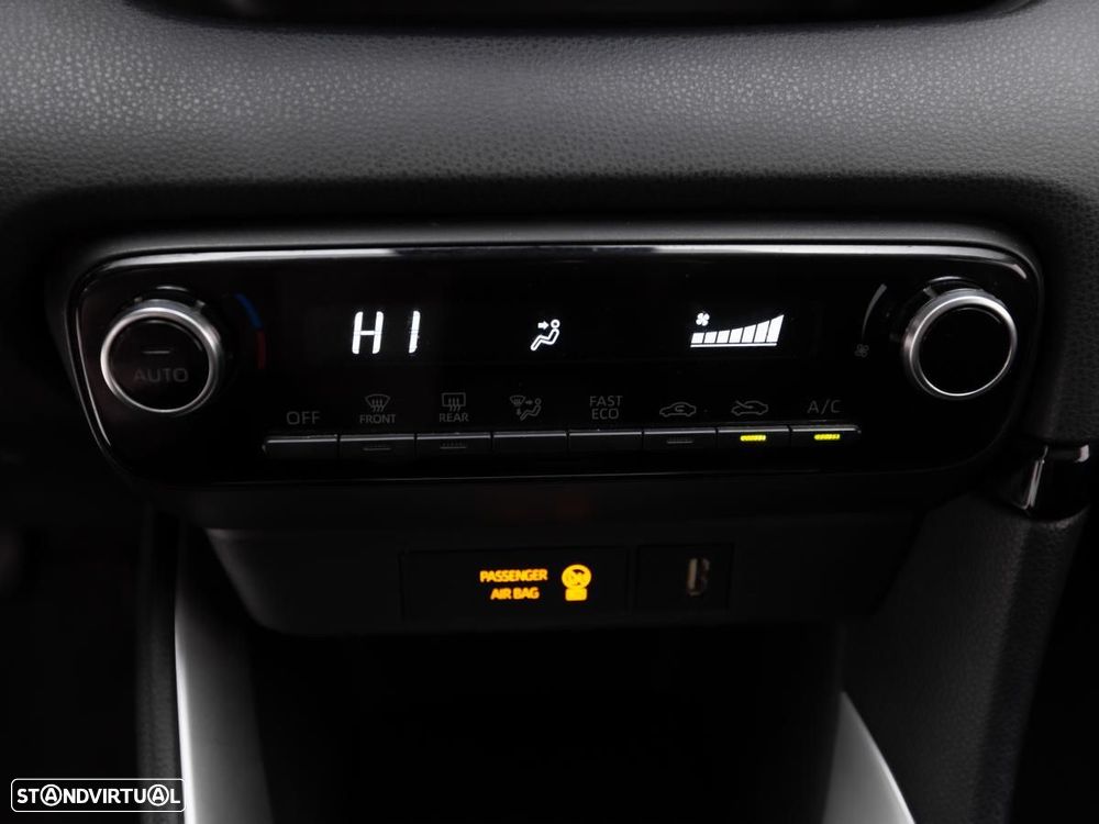 Toyota Yaris 1.5 HSD Comfort - 15