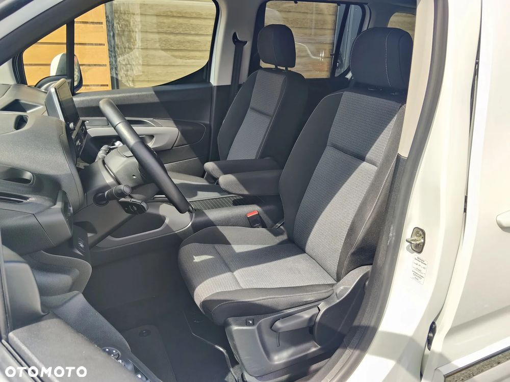 Toyota Proace City Verso 1.2 Turbo L1 Team Deutschland - 27