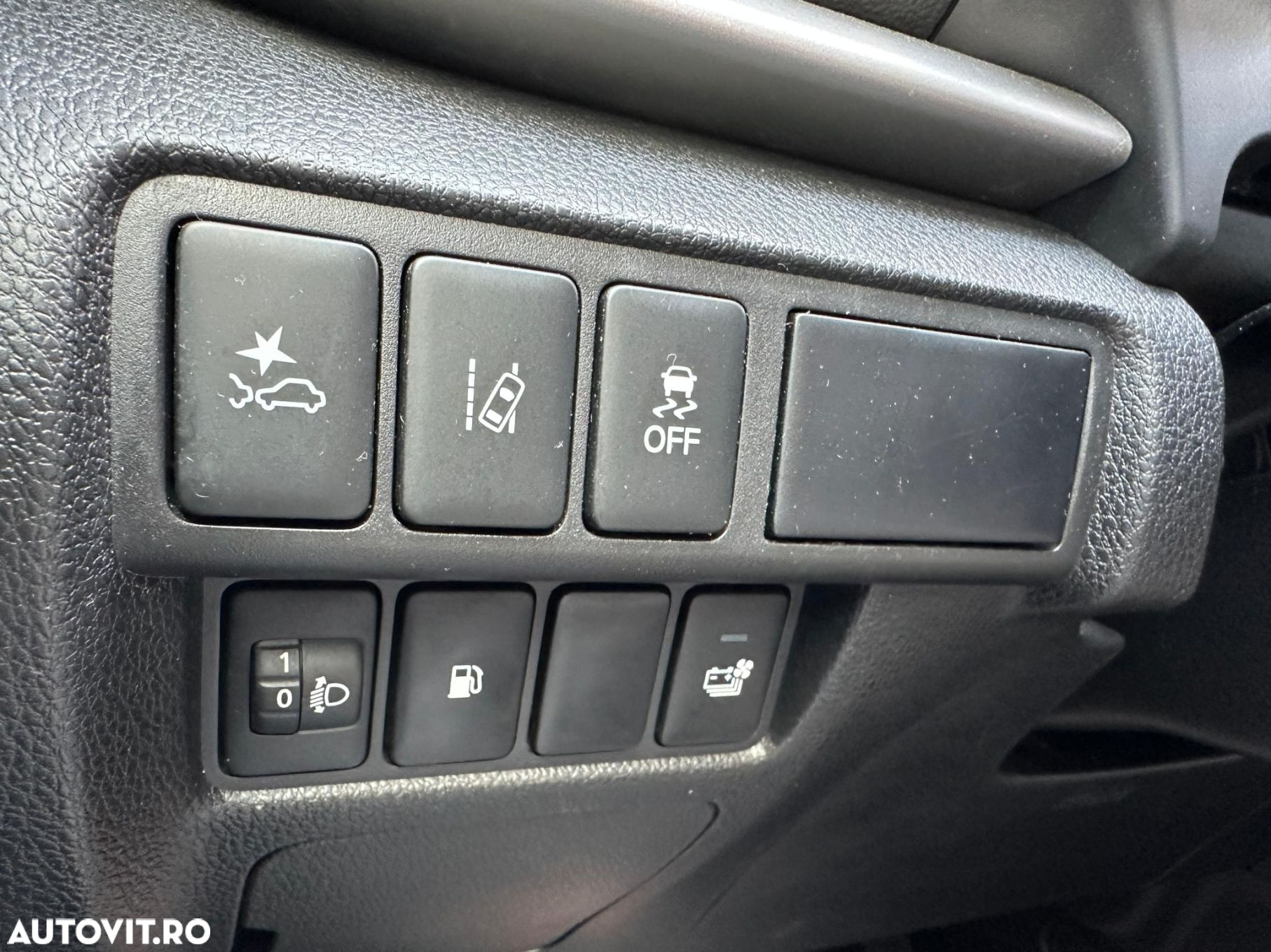 Mitsubishi Eclipse-Cross - 19