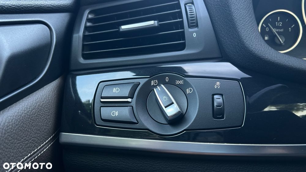 BMW X3 xDrive20d - 29