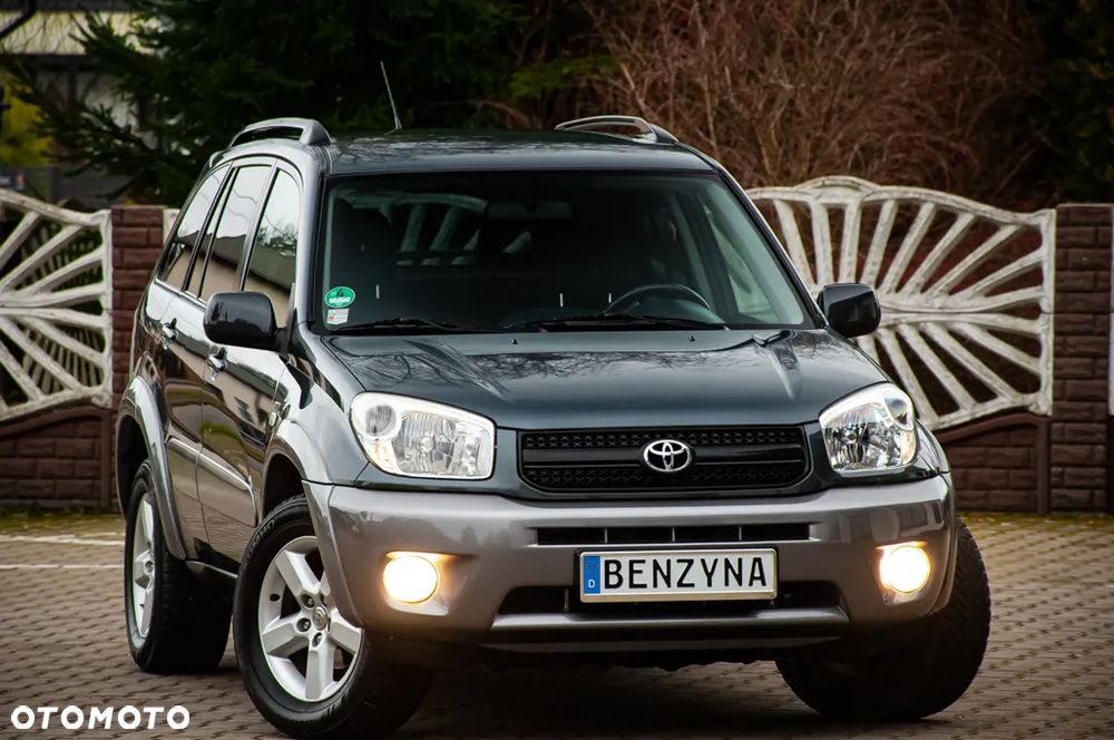 Toyota RAV4 - 1