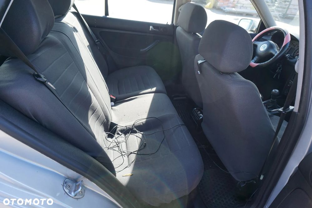Volkswagen Golf - 9