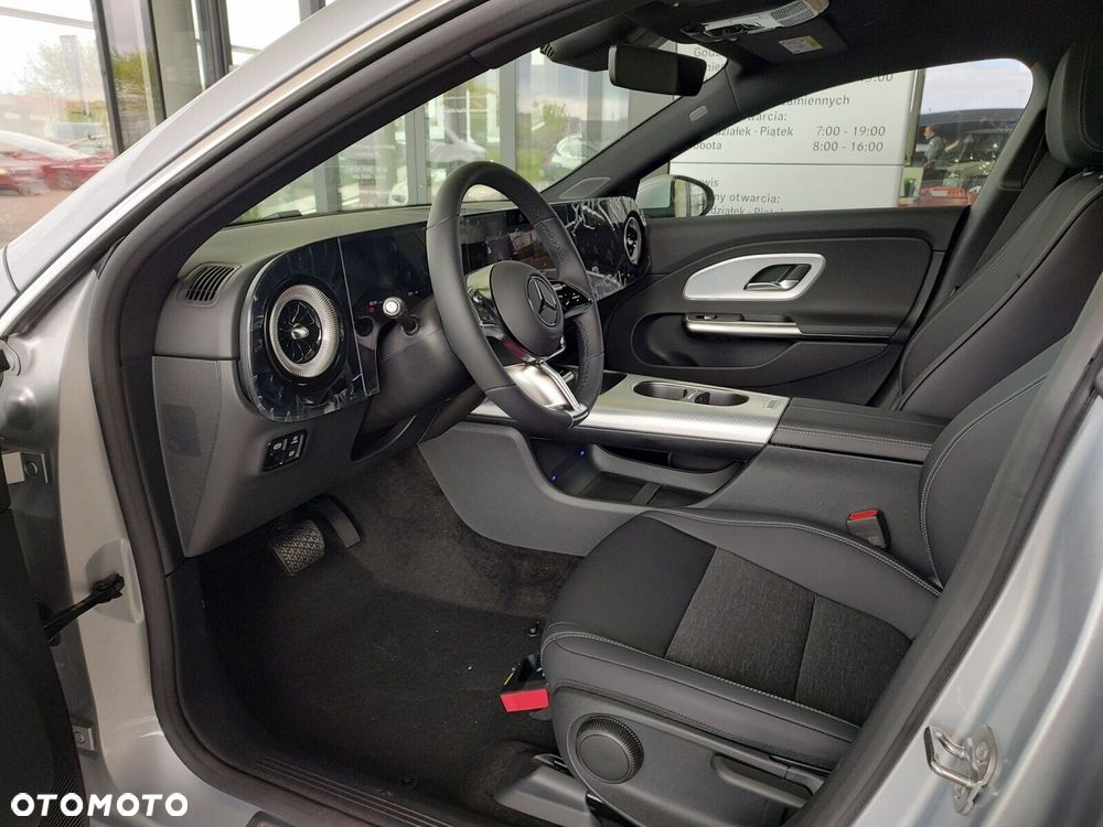 Mercedes-Benz CLA - 7