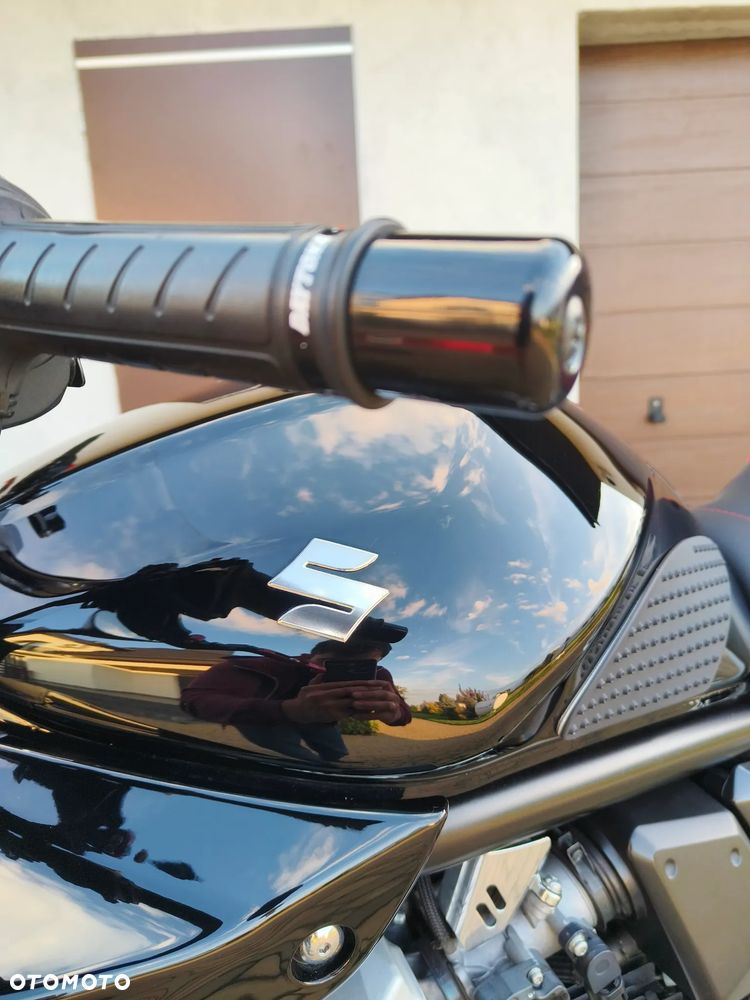 Suzuki Bandit - 22