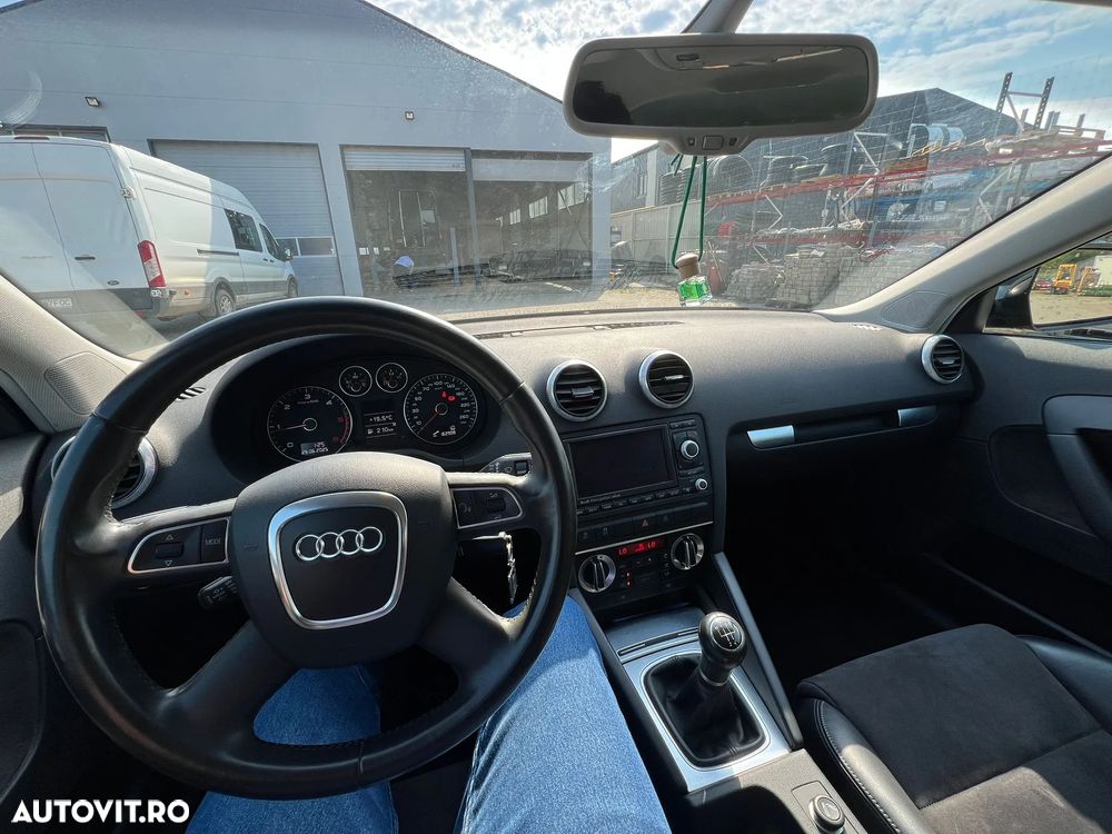Audi A3 Sportback 1.6 TDI Ambiente - 11