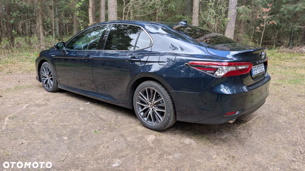 Toyota Camry Executive - 13
