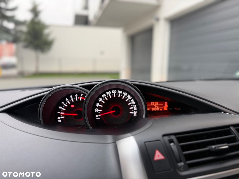 Toyota Verso 1.6 Sol - 28