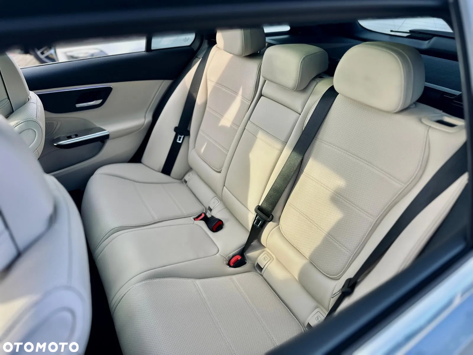 Mercedes-Benz Klasa C 300 de PHEV 4-Matic Avantgarde - 24