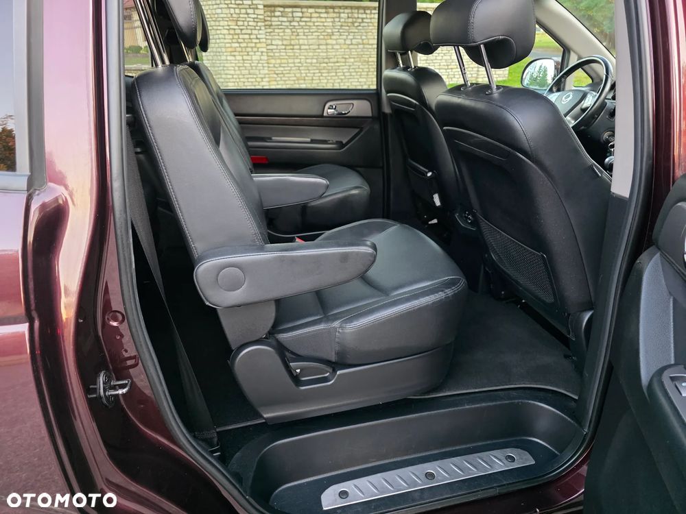 SsangYong/KGM Rodius 2.2 e-XDi220 Turismo - 10