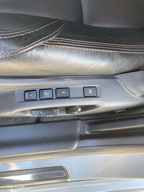 Volvo S60 Cross Country D3 Geartronic Pro - 28