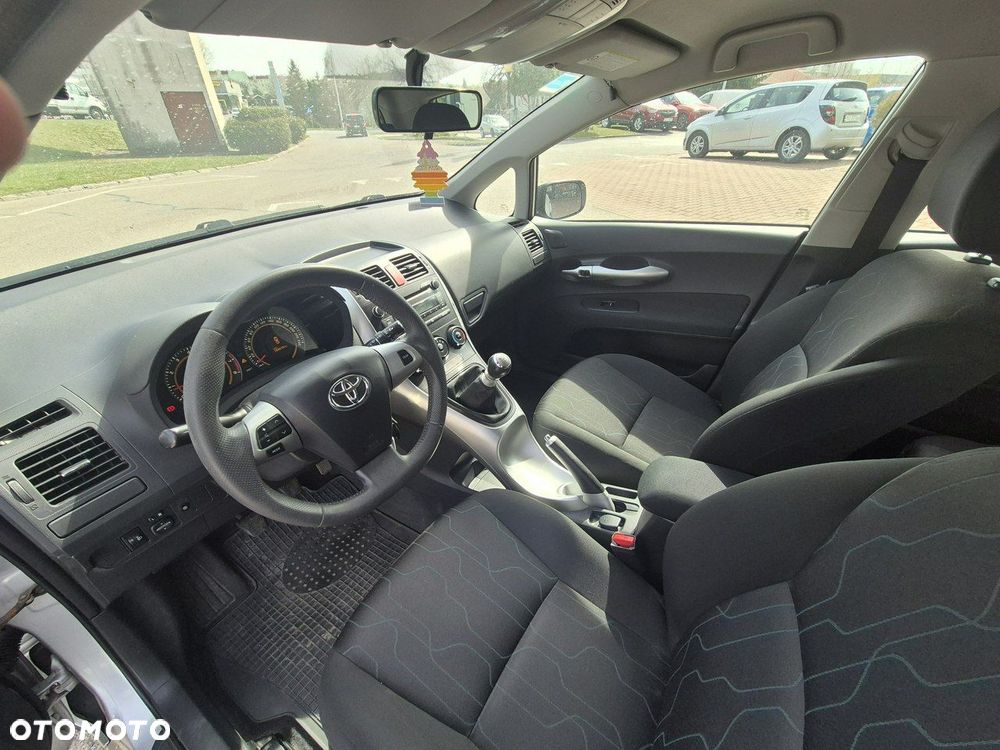 Toyota Auris 1.6 Comfort - 10