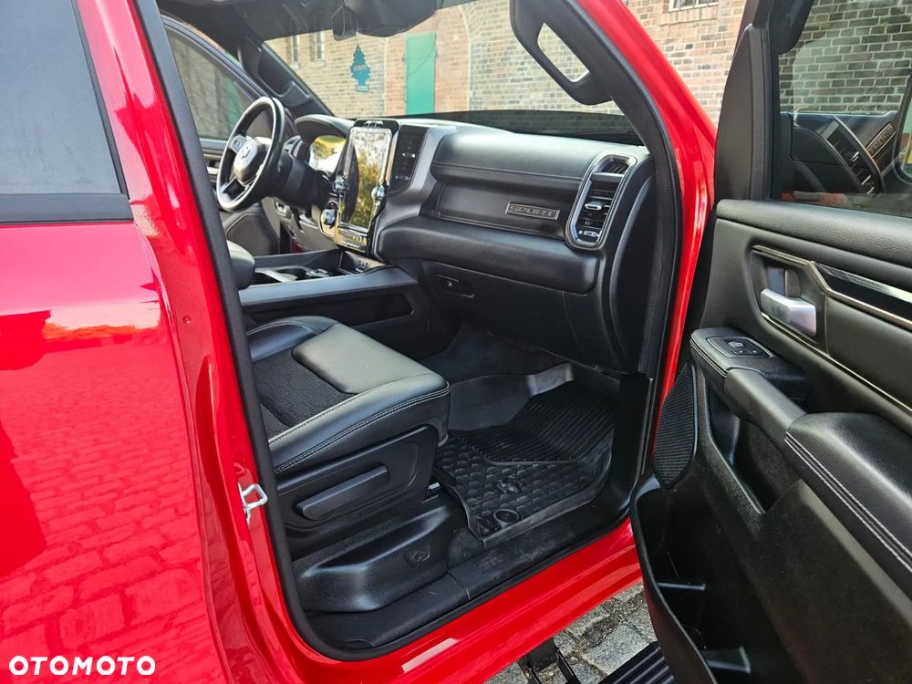 RAM 1500 Crew Cab Sport - 34