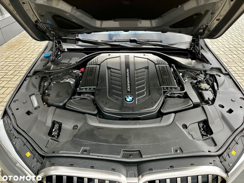 BMW Seria 7 M760Li xDrive - 27