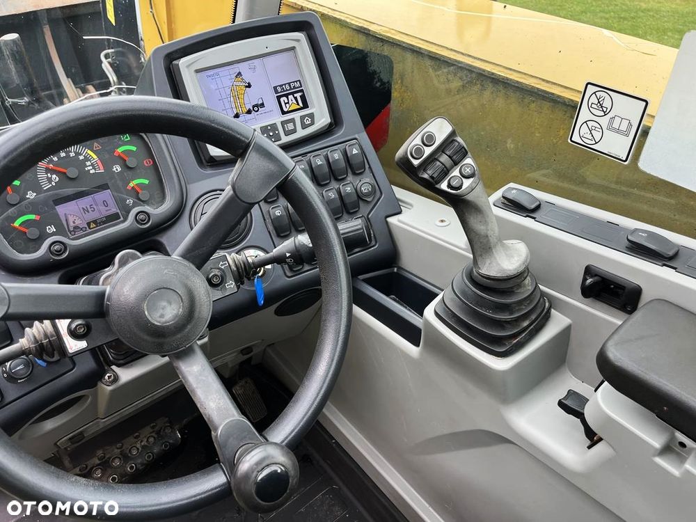 Caterpillar TH357D AG HANDLER - 9
