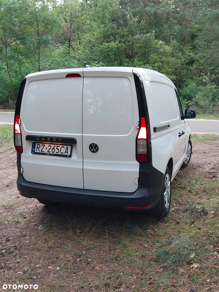 Volkswagen Caddy - 10