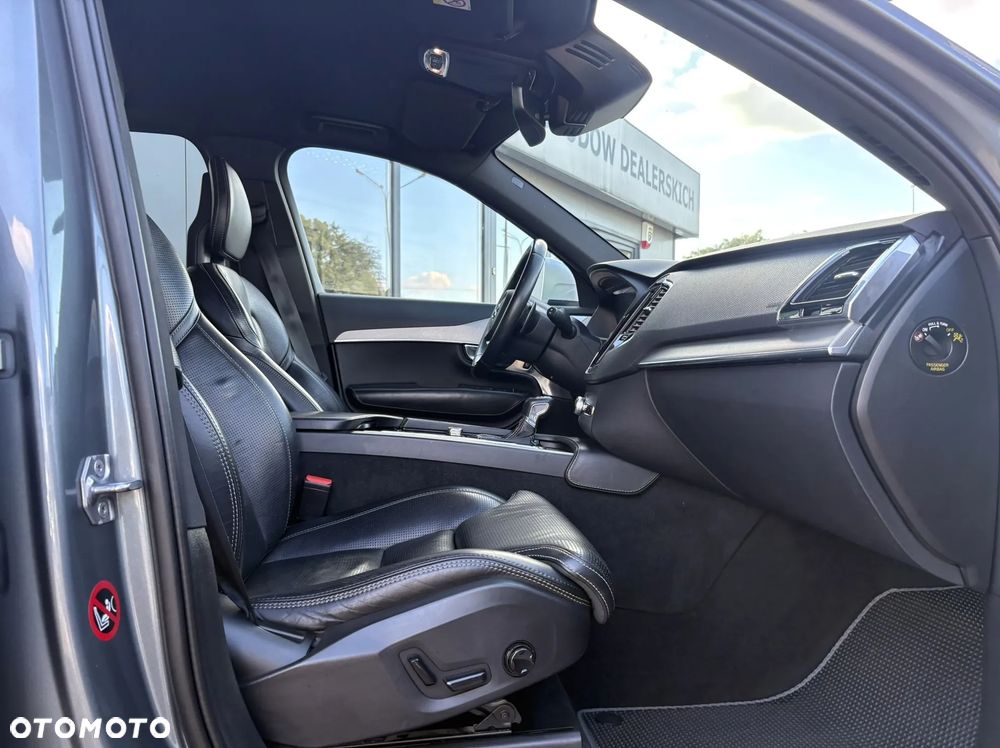 Volvo XC 90 D5 SCR AWD Inscription 7os - 34