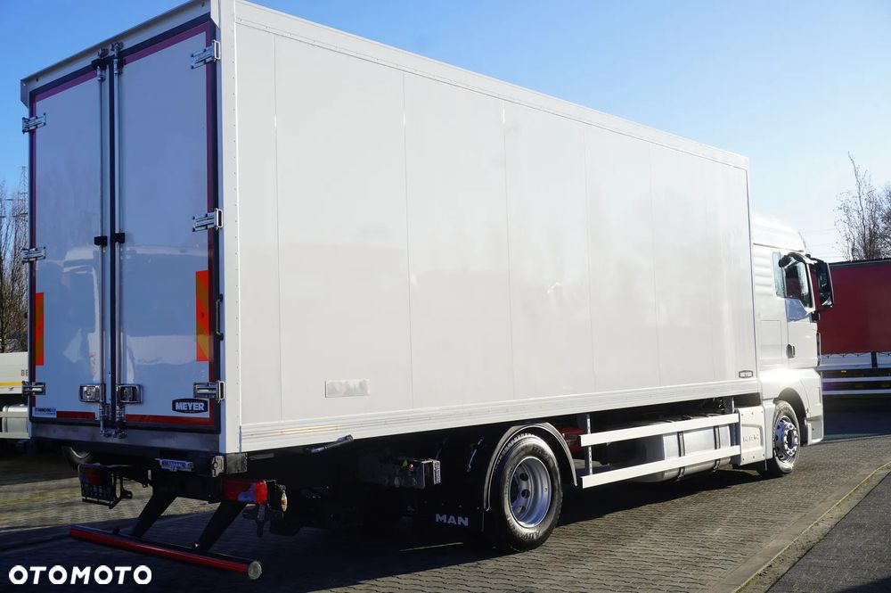 MAN TGX 18.430 E6 / Chłodnia Meyer 19 EPAL / Kab. Sypialna - 3