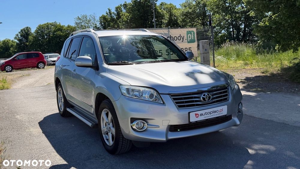 Toyota RAV4 2.2 D-4D Premium - 9