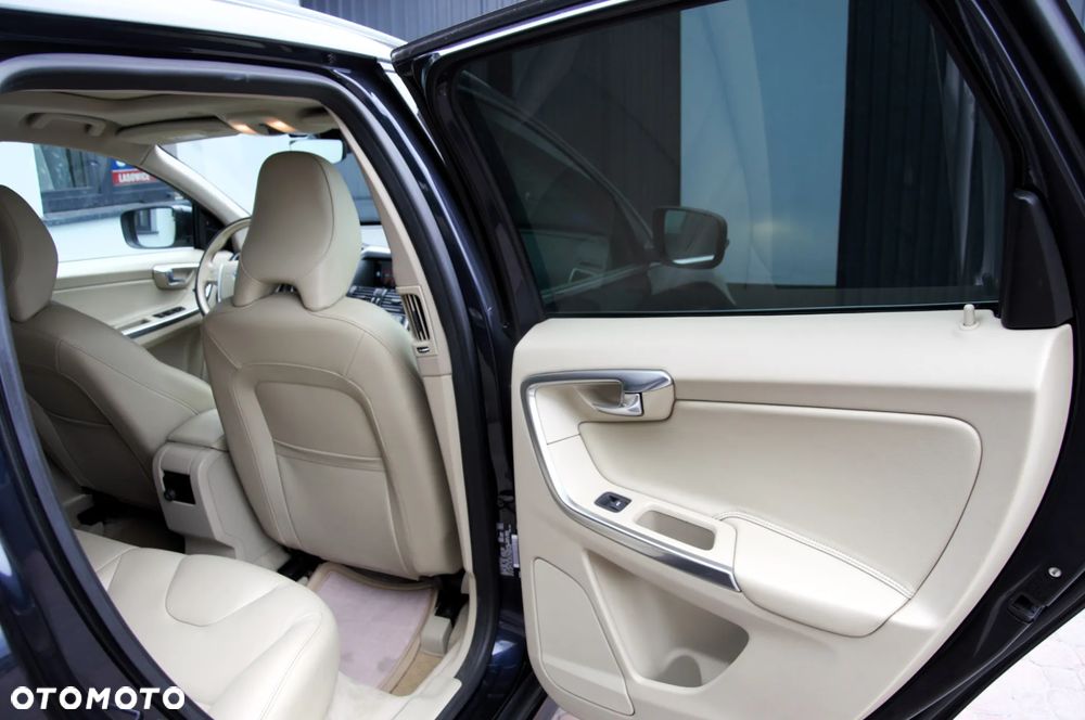 Volvo XC 60 B4 B Inscription - 11
