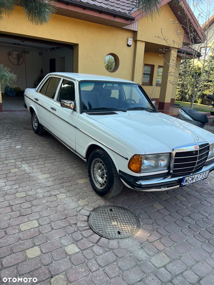 Mercedes-Benz W123 - 2