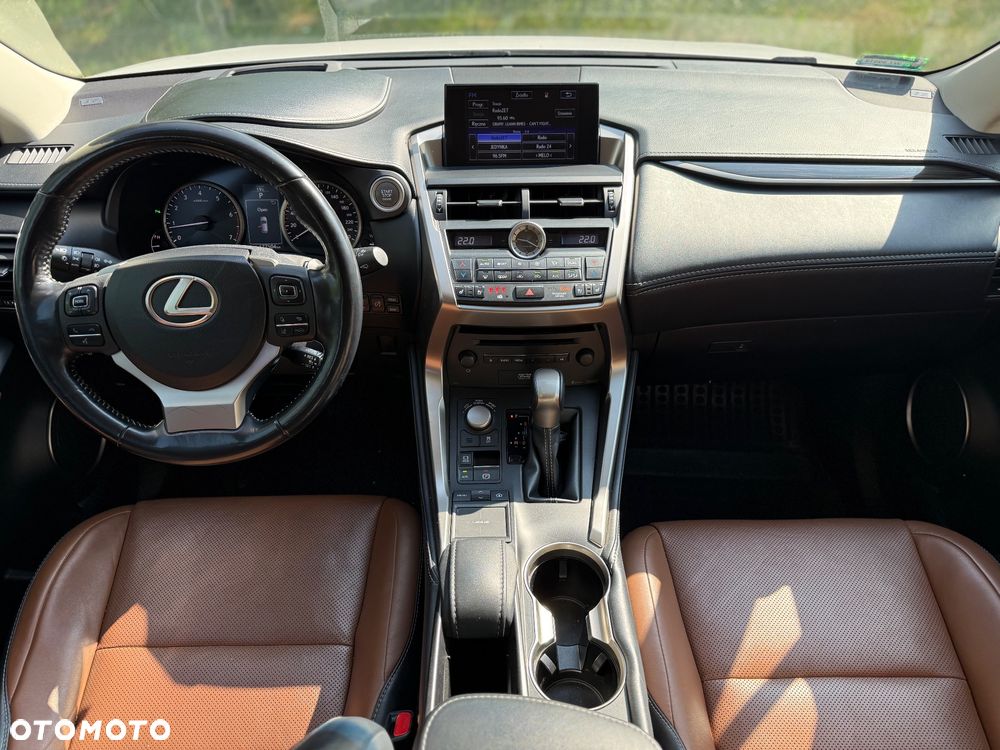 Lexus NX 200t Prestige AWD - 6