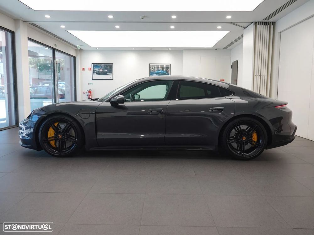 Porsche Taycan Turbo S - 2