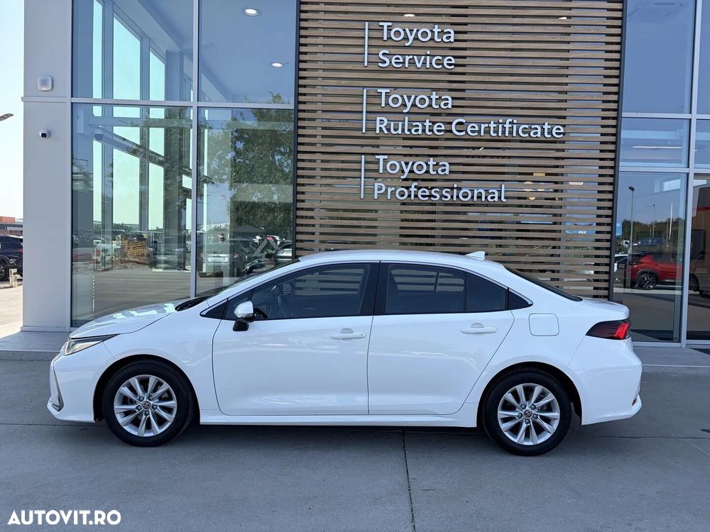 Toyota Corolla - 4