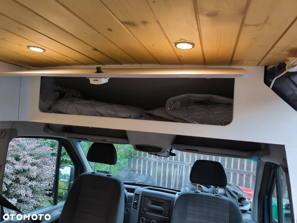 Mercedes-Benz Sprinter - 30