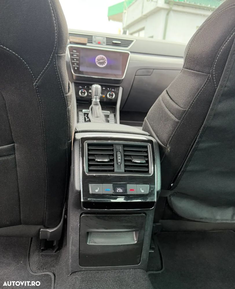 Skoda Superb 2.0 TDI DSG 4X4 Style - 6