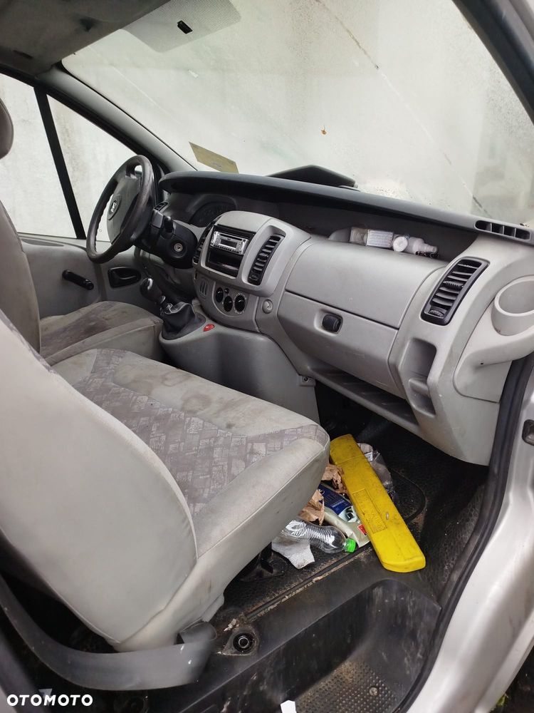 Opel Vivaro  na części . - 5