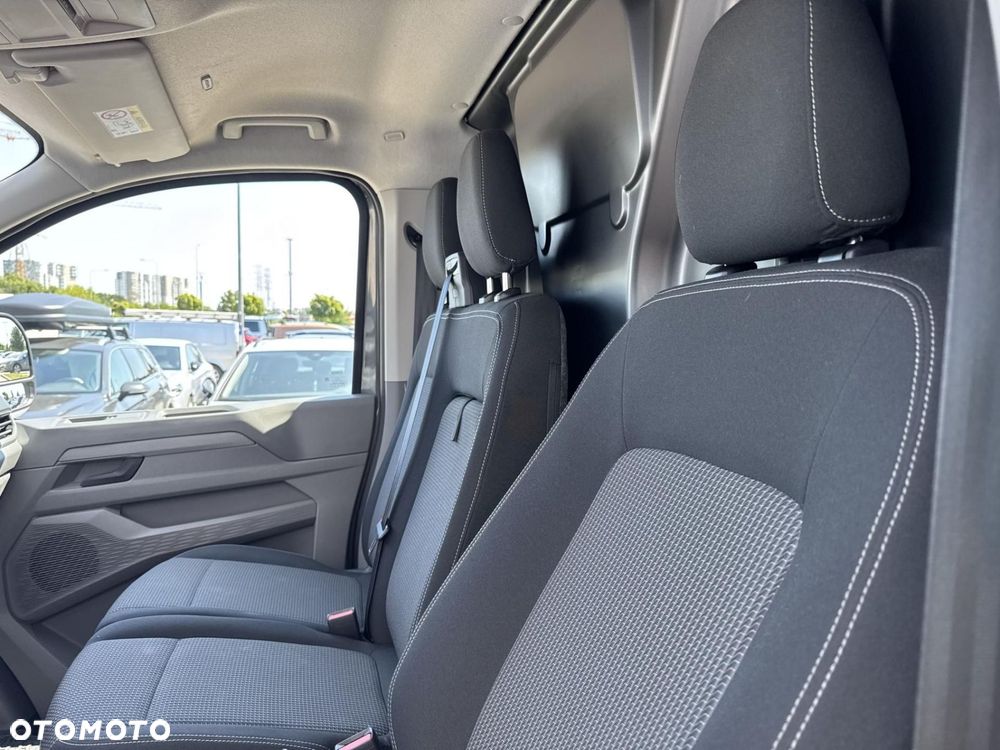 Volkswagen Transporter - 12