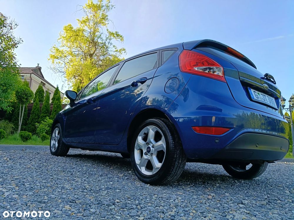 Ford Fiesta 1.25 Celebration - 35