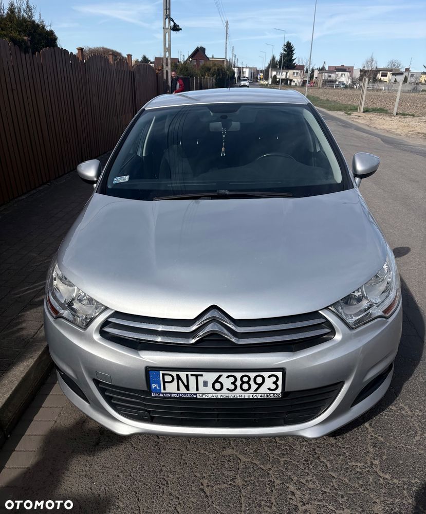 Citroën C4 HDi 90 Attraction - 2