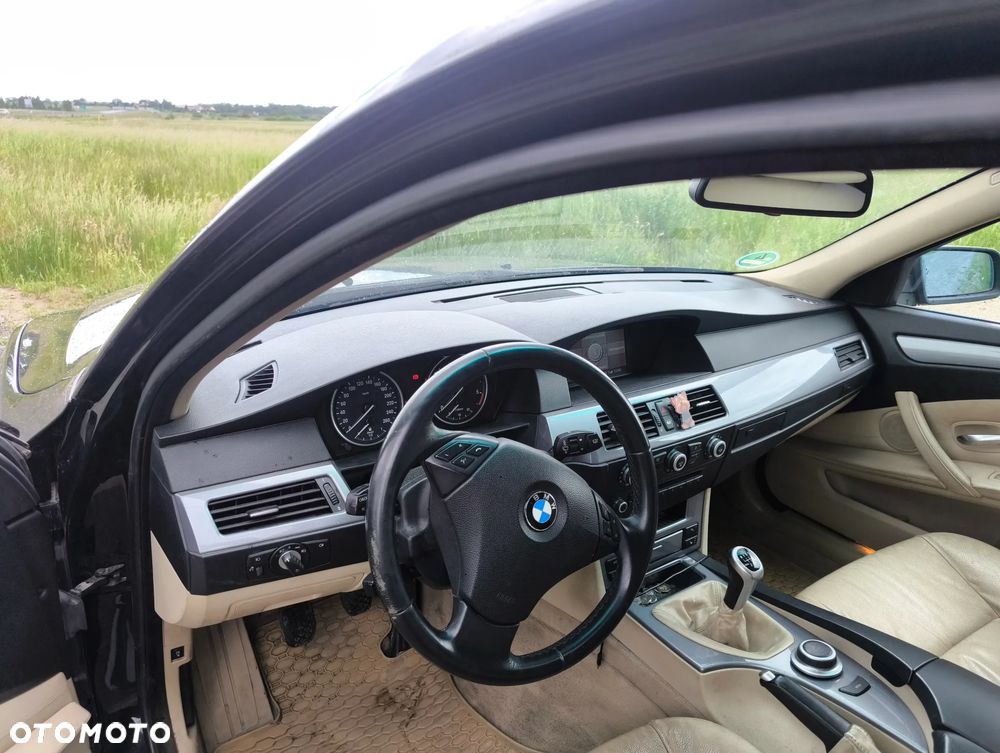 BMW Seria 5 525d Edition Exclusive - 7