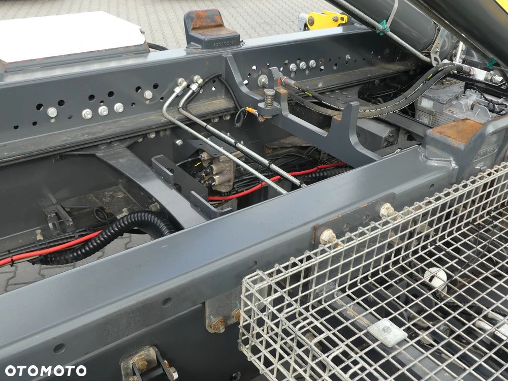 Renault C380 / HAKOWIEC PALFINGER 15t / RETARDER / IDEALNY STAN / - 4