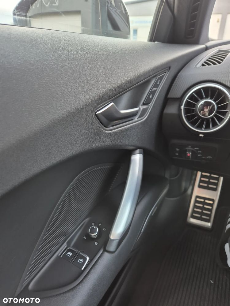 Audi TT S Coupé - 18