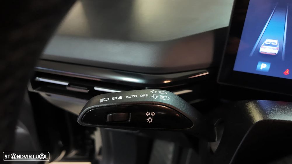 MG MG4 64 kWh Luxury - 19