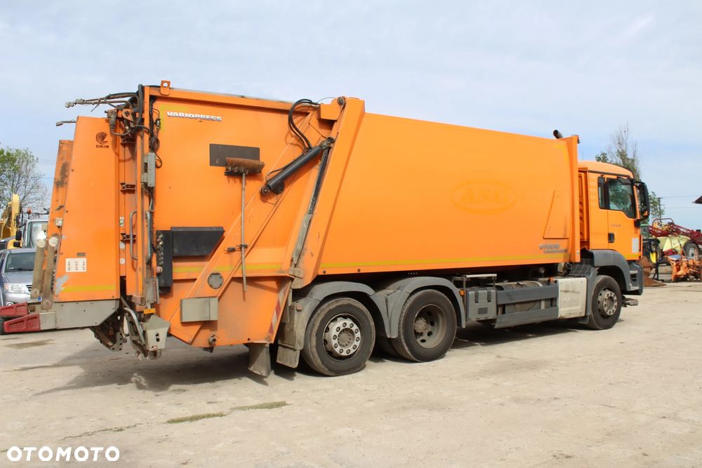 MAN TGS 26.360 ŚMIECIARKA 6x2 z Niemiec - 11