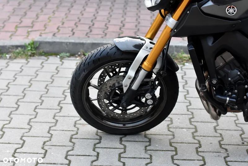Yamaha MT - 27