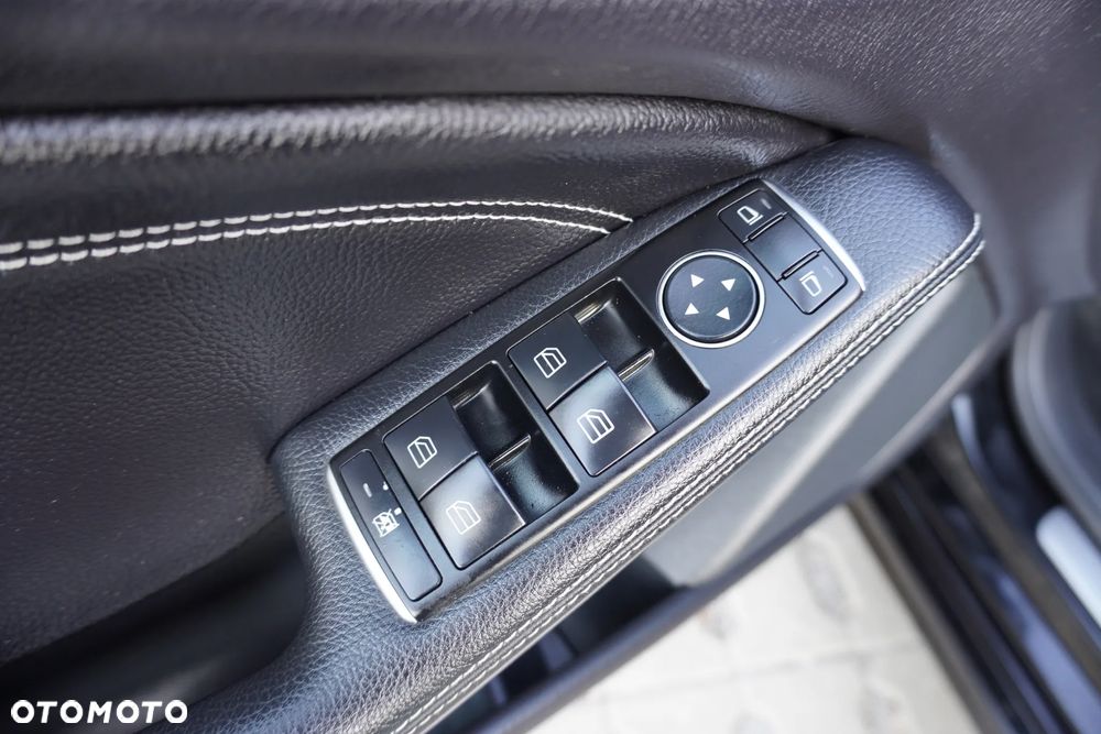 Mercedes-Benz CLA 200 Peak Edition - 29