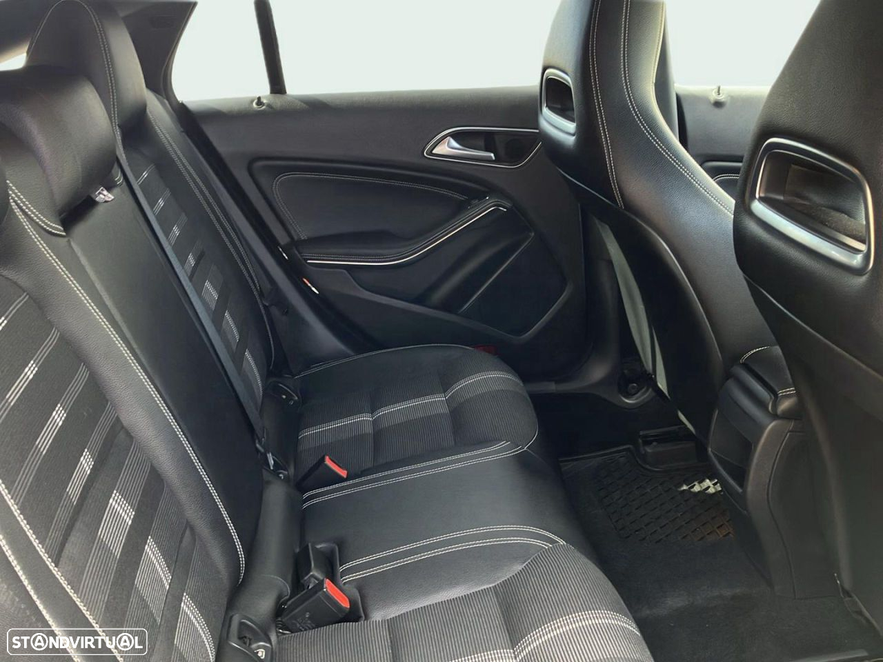 Mercedes-Benz CLA 180 - 15