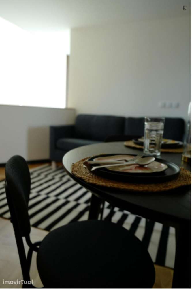 Quarto - localizado em Paranhos Porto - Grande imagem: 4/12