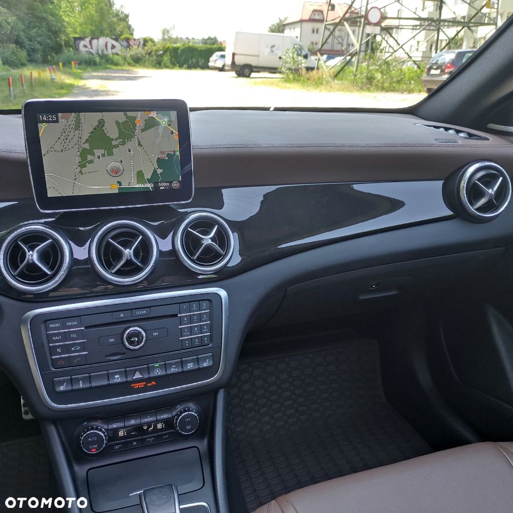 Mercedes-Benz CLA AMG 45 4-Matic - 32